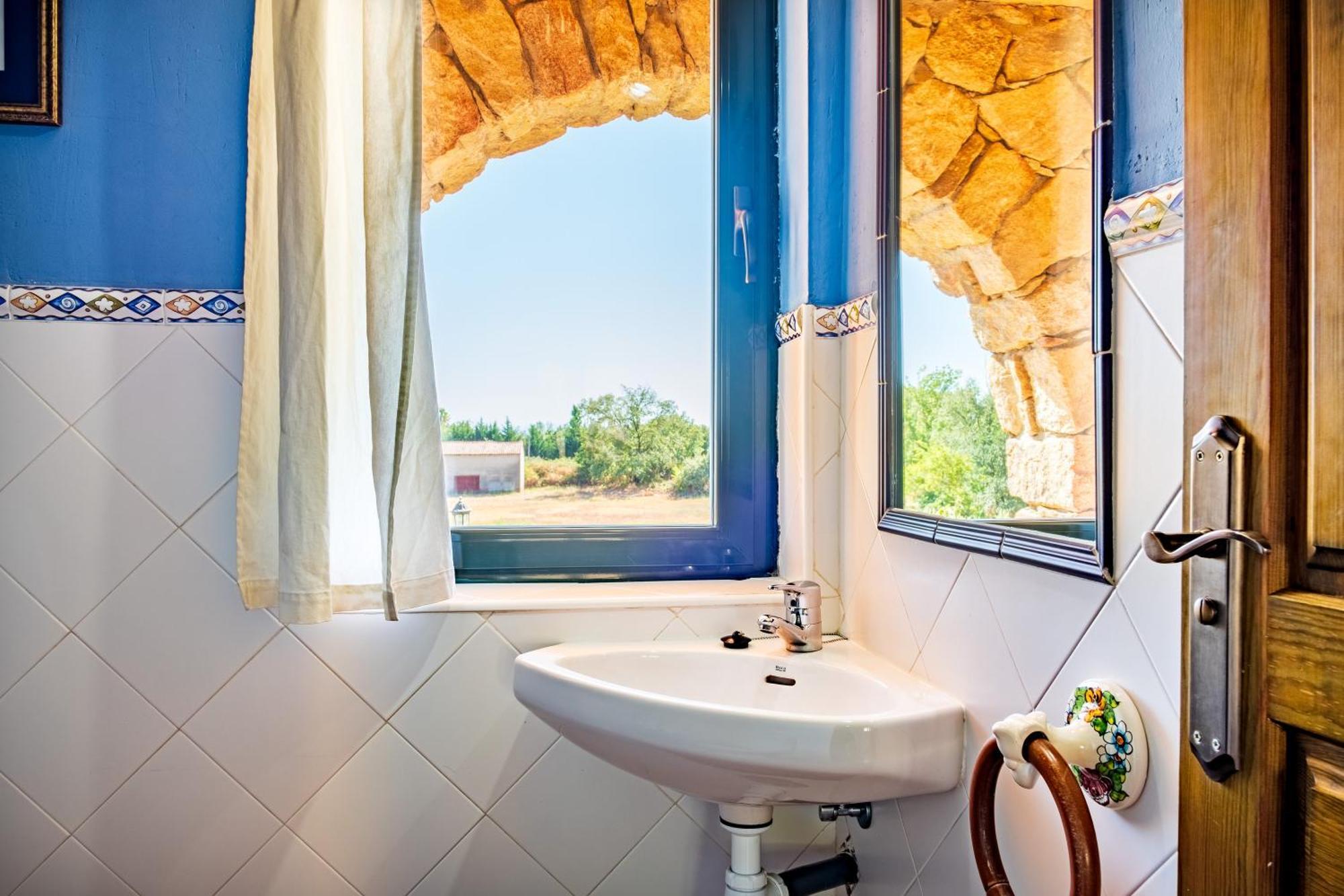Amaltea Guest House Канделеда Екстериор снимка