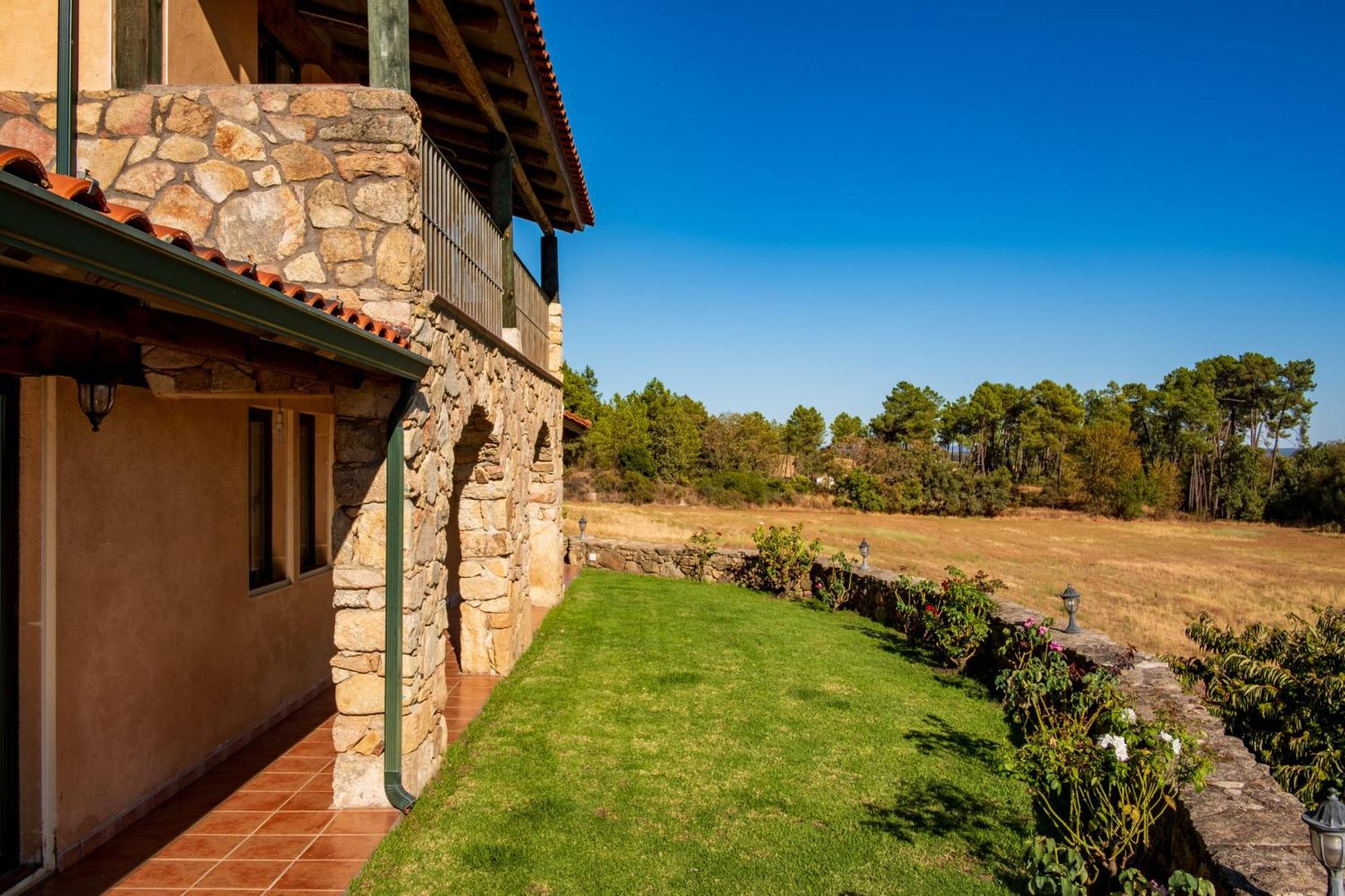 Amaltea Guest House Канделеда Екстериор снимка