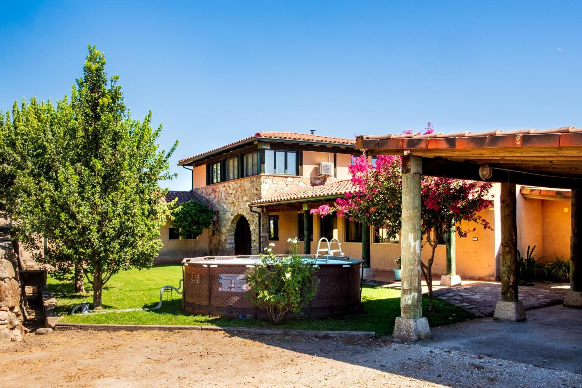 Amaltea Guest House Канделеда Екстериор снимка